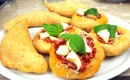 Calzoni Fritti Napoletani Pizelle Napoletane pizza fritta